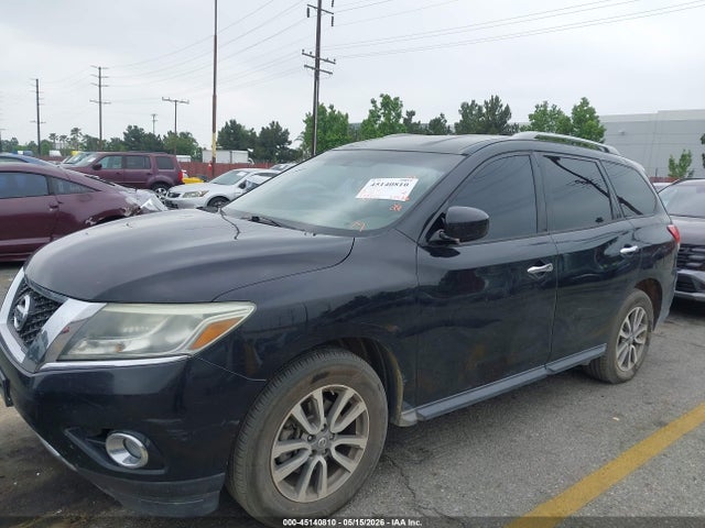 Nissan Pathfinder Sv