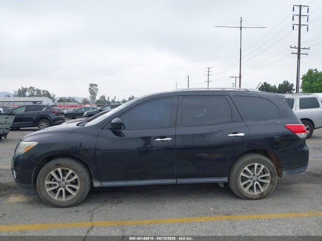 Nissan Pathfinder Sv