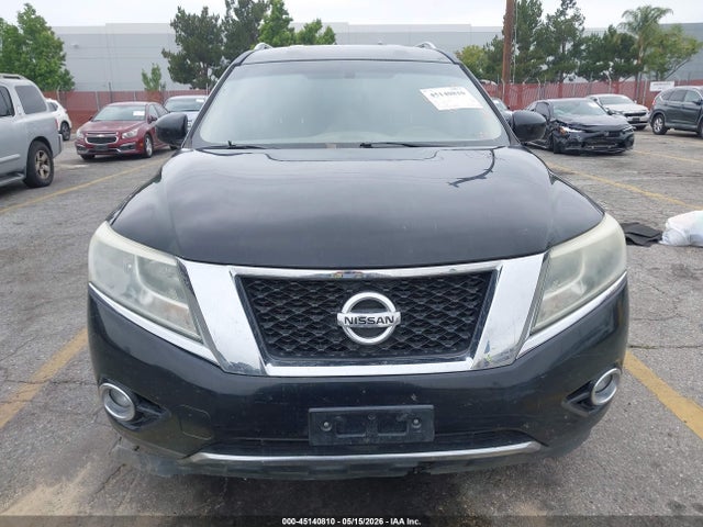 Nissan Pathfinder Sv
