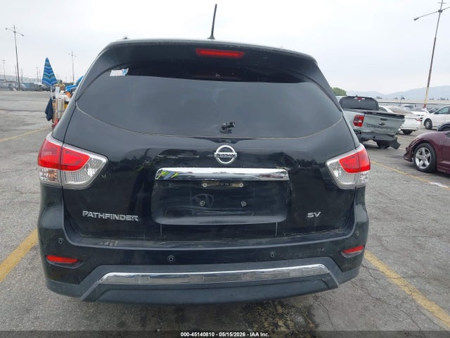 Nissan Pathfinder Sv