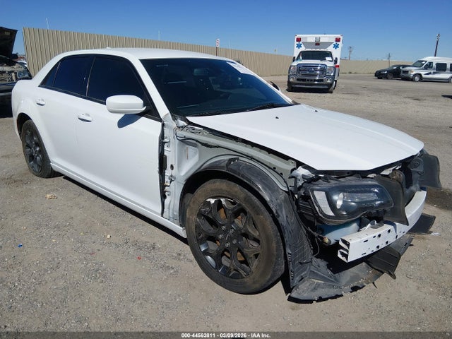 Salvage Chrysler 300 Image