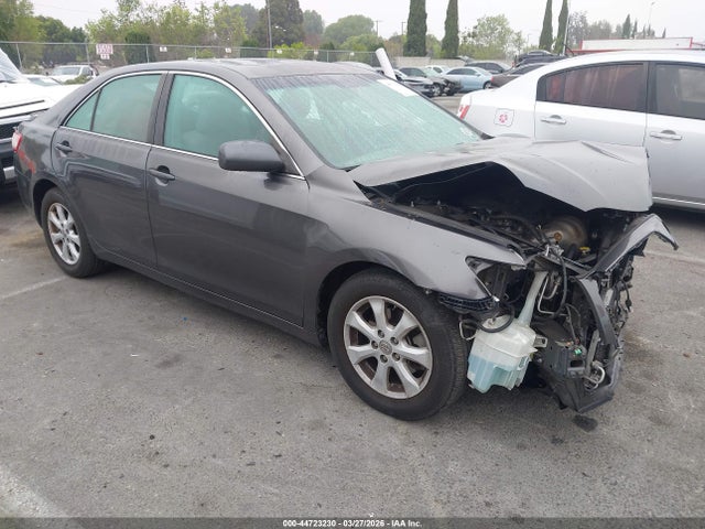 Salvage Toyota Camry Image