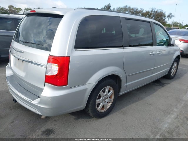 Chrysler Town & Country Touring