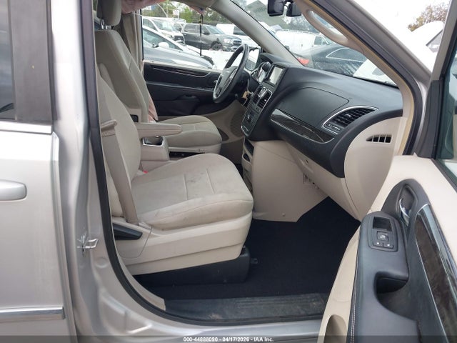 Chrysler Town & Country Touring