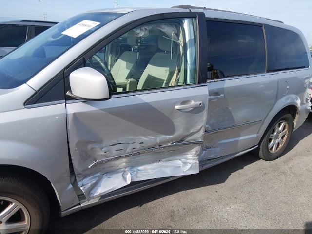 Chrysler Town & Country Touring