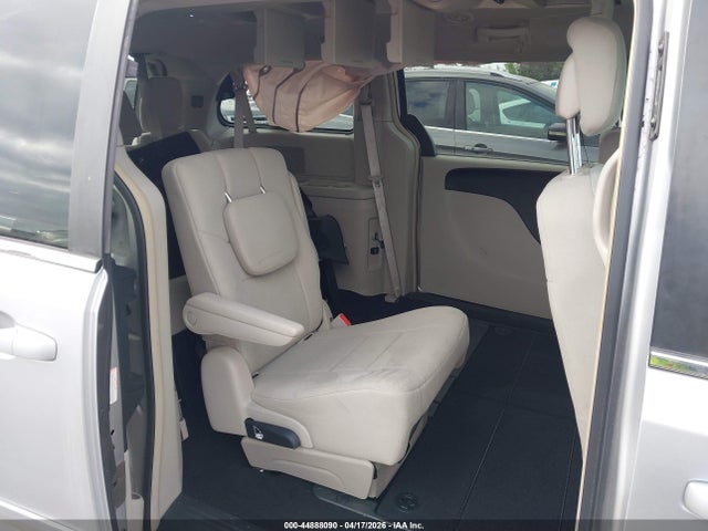 Chrysler Town & Country Touring