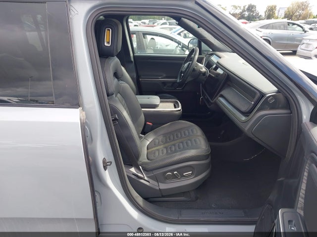 Rivian R1s Adventure