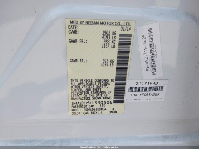 Nissan LEAF