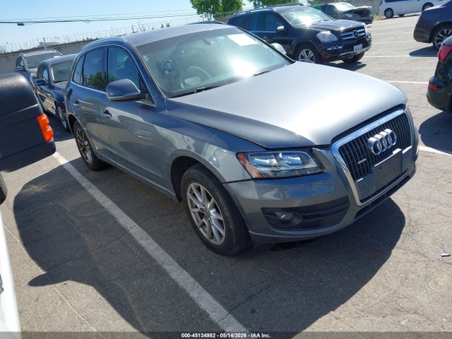 Salvage Audi Q5 Image