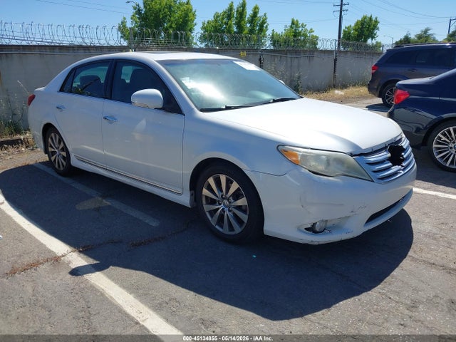 Salvage Toyota Avalon Image