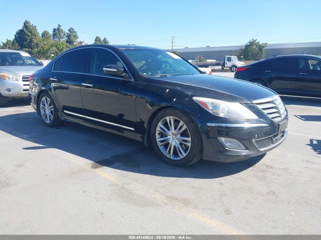 Salvage Hyundai Genesis Image