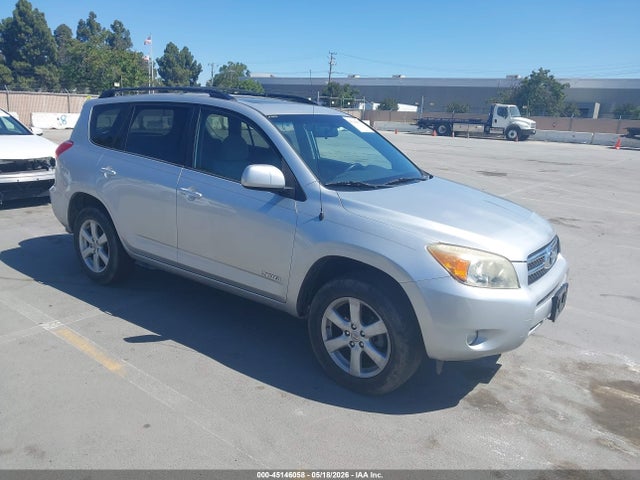 Salvage Toyota RAV4 Image