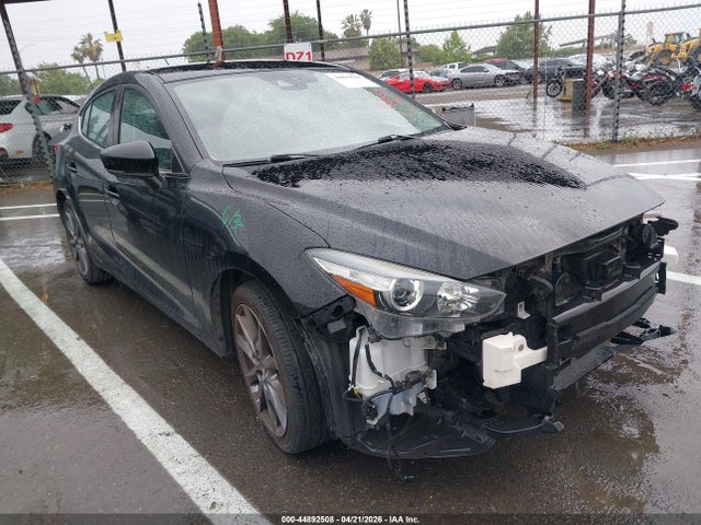 Salvage Mazda Mazda3 Image