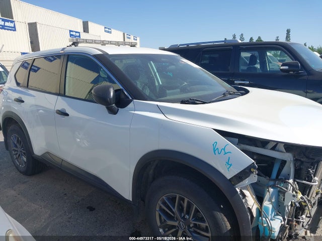 Nissan Rogue S Intelligent Awd