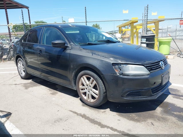 Salvage Volkswagen Jetta Image