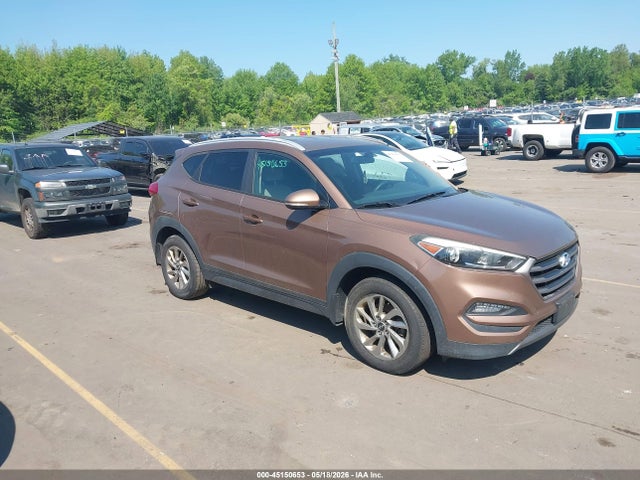 Salvage Hyundai TUCSON Image