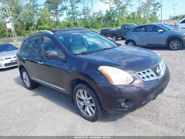 Salvage Nissan Rogue Image