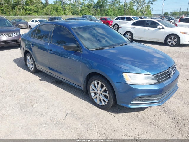 Salvage Volkswagen Jetta Image