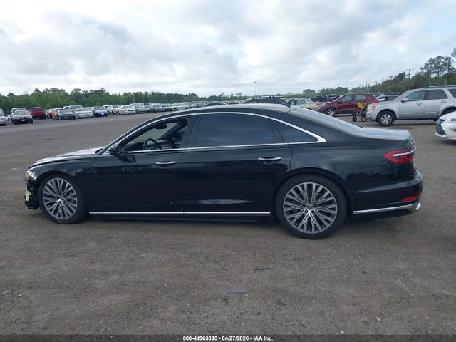 Audi A8 55