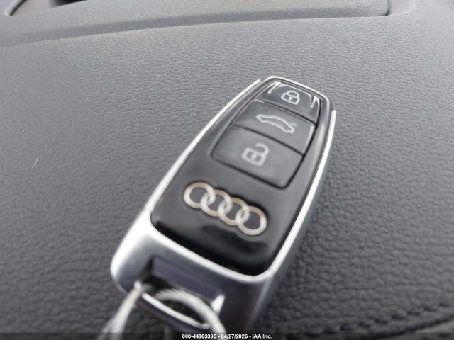 Audi A8 55