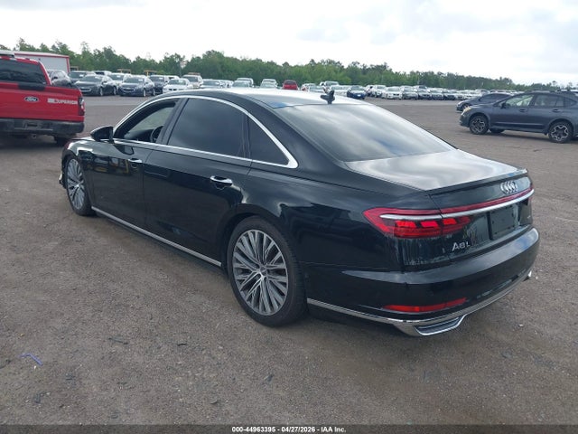 Audi A8 55