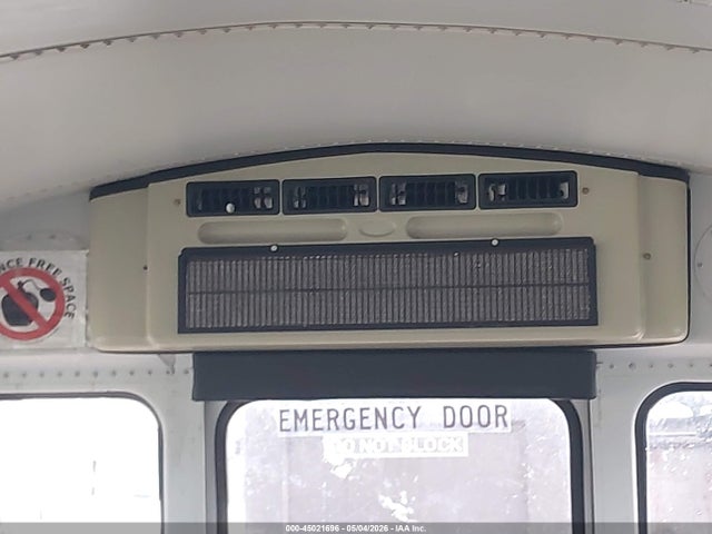 General Motors Savana Cutaway Work Van