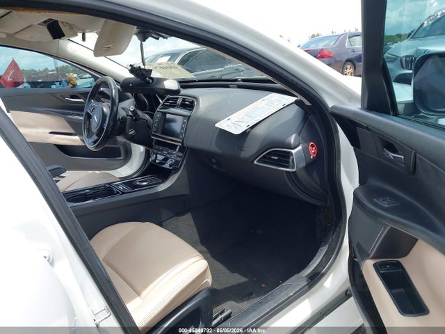 Jaguar XE 25t
