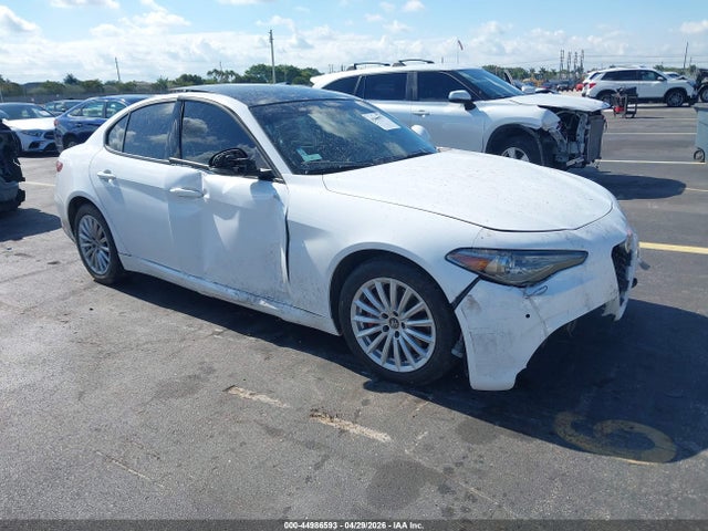 Salvage Alfa Romeo Giulia Image