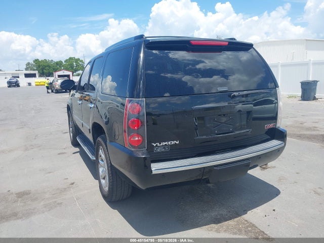 GMC Yukon Denali