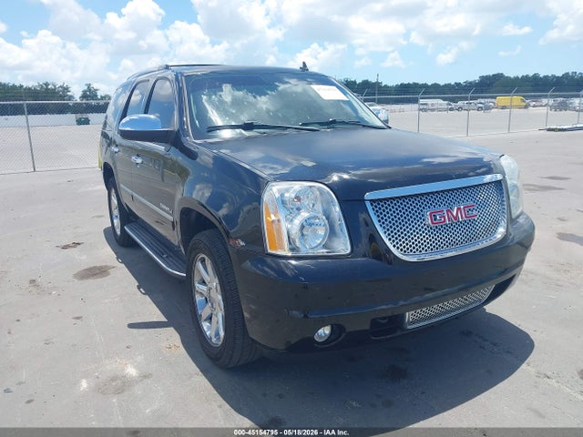 Salvage GMC Yukon Image