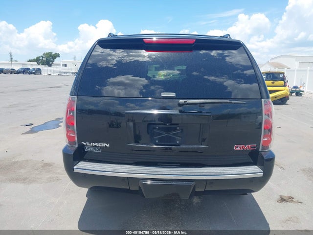 GMC Yukon Denali