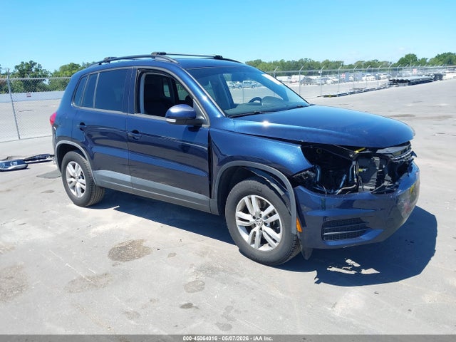 Salvage Volkswagen Tiguan Image