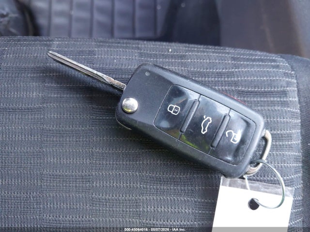 Volkswagen Tiguan S