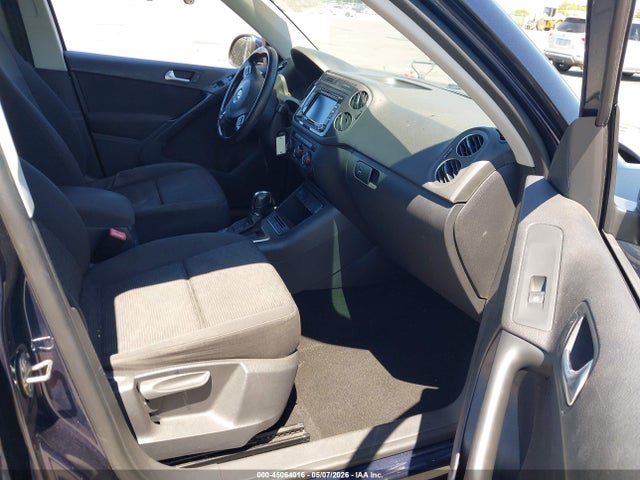 Volkswagen Tiguan S