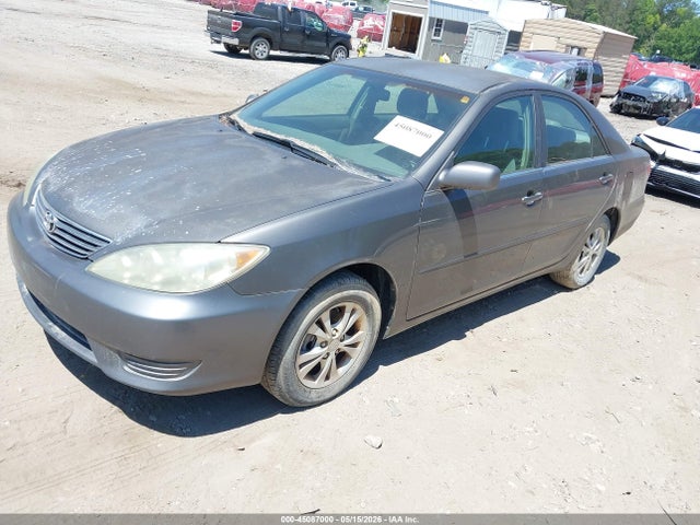 Toyota Camry Le V6