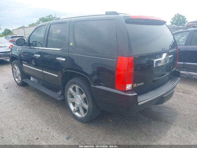 Cadillac Escalade Standard
