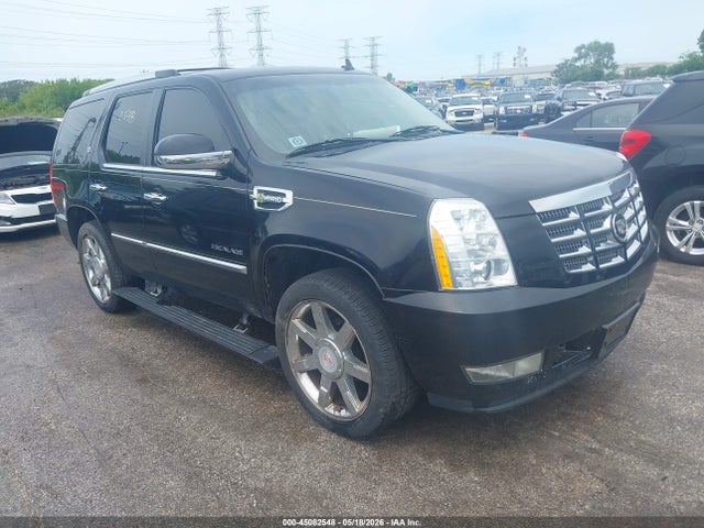 Salvage Cadillac Escalade Image