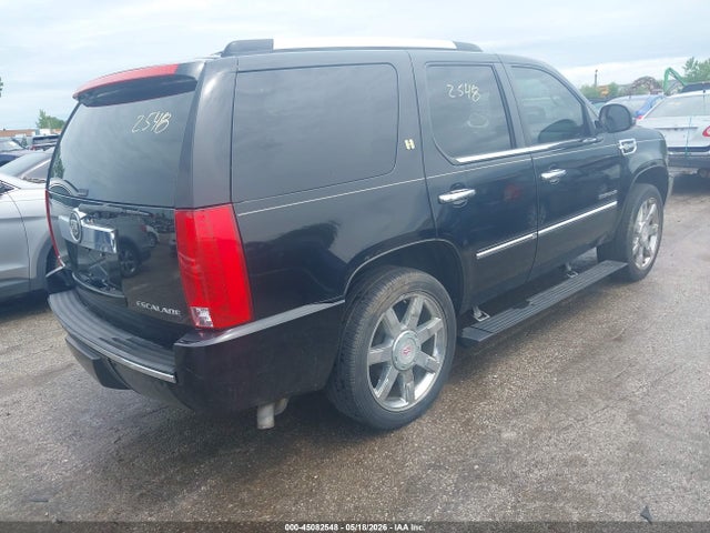 Cadillac Escalade Standard