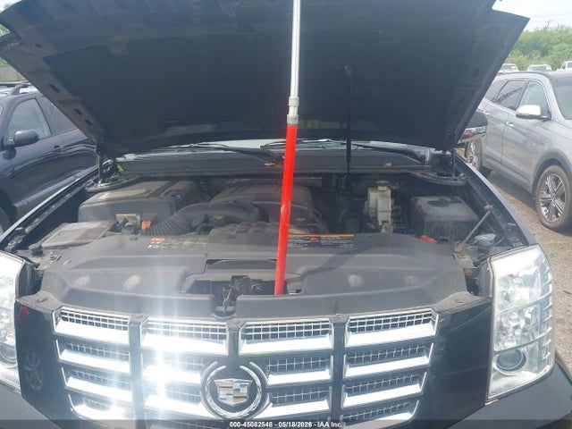 Cadillac Escalade Standard