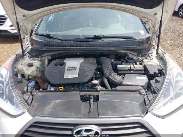 Hyundai VELOSTER Turbo