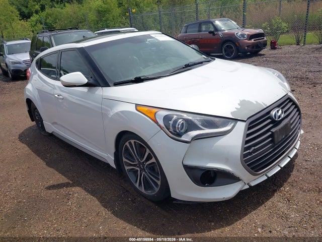 Salvage Hyundai VELOSTER Image