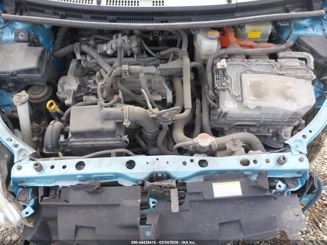 Toyota Prius c Two