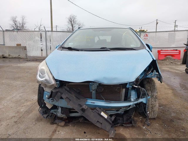 Toyota Prius c Two
