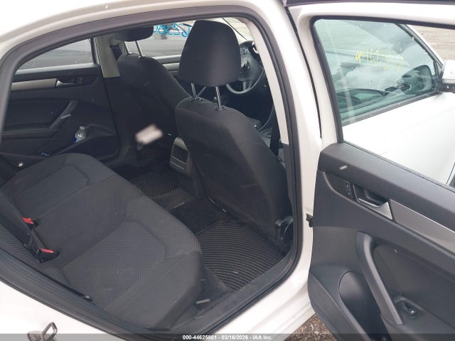 Volkswagen Passat 1.8t S