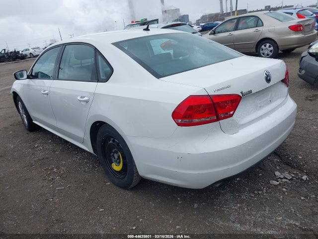 Volkswagen Passat 1.8t S
