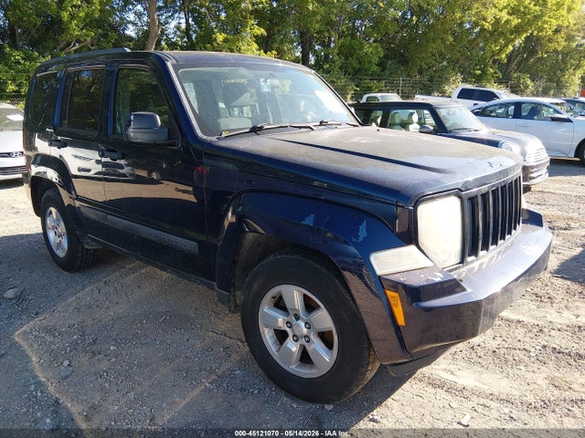 Salvage Jeep Liberty Image