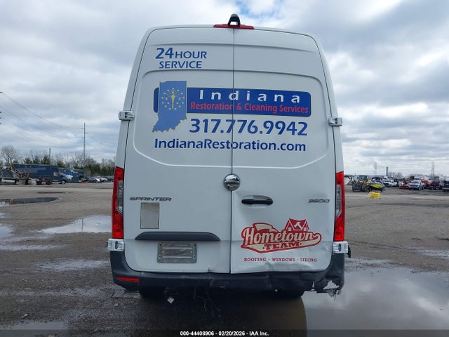 Freightliner Sprinter 3500 High Roof V6