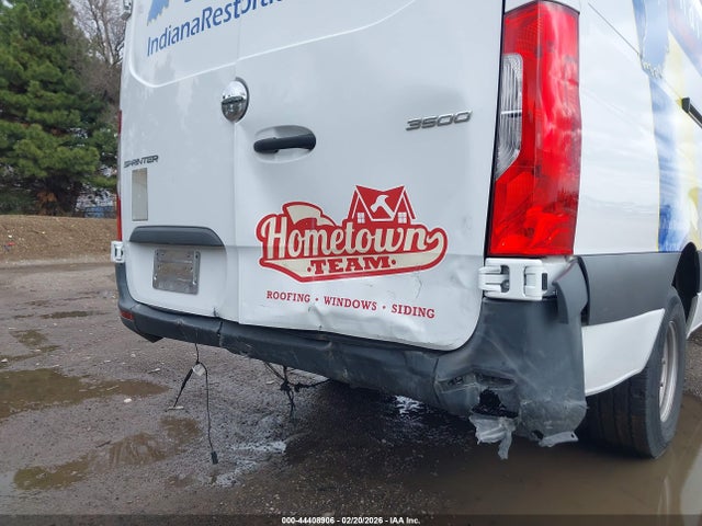 Freightliner Sprinter 3500 High Roof V6