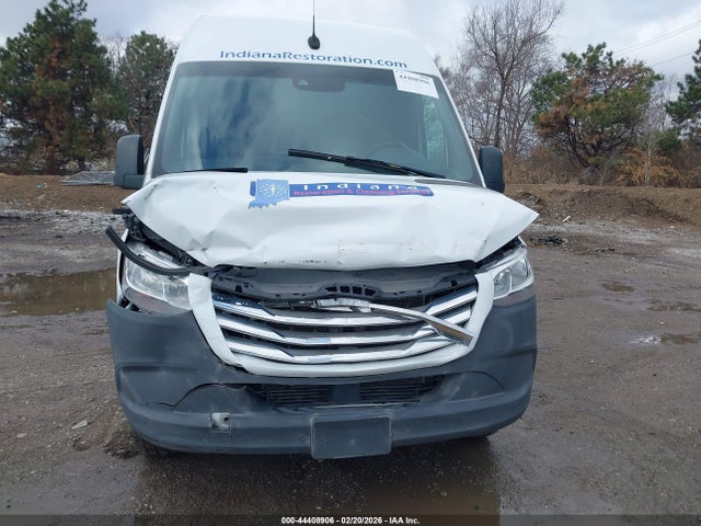 Freightliner Sprinter 3500 High Roof V6