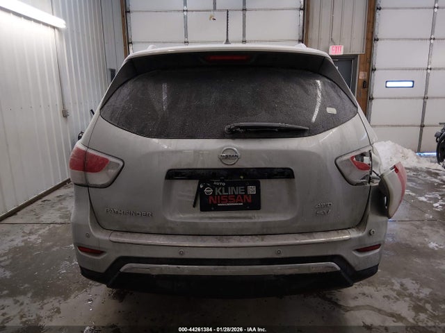 Nissan Pathfinder Sv